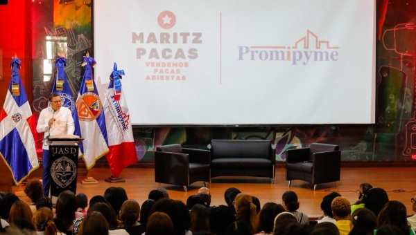 Promipyme impulsa sueño emprendedor de la mujer dominicana: negocio ropa de pacas